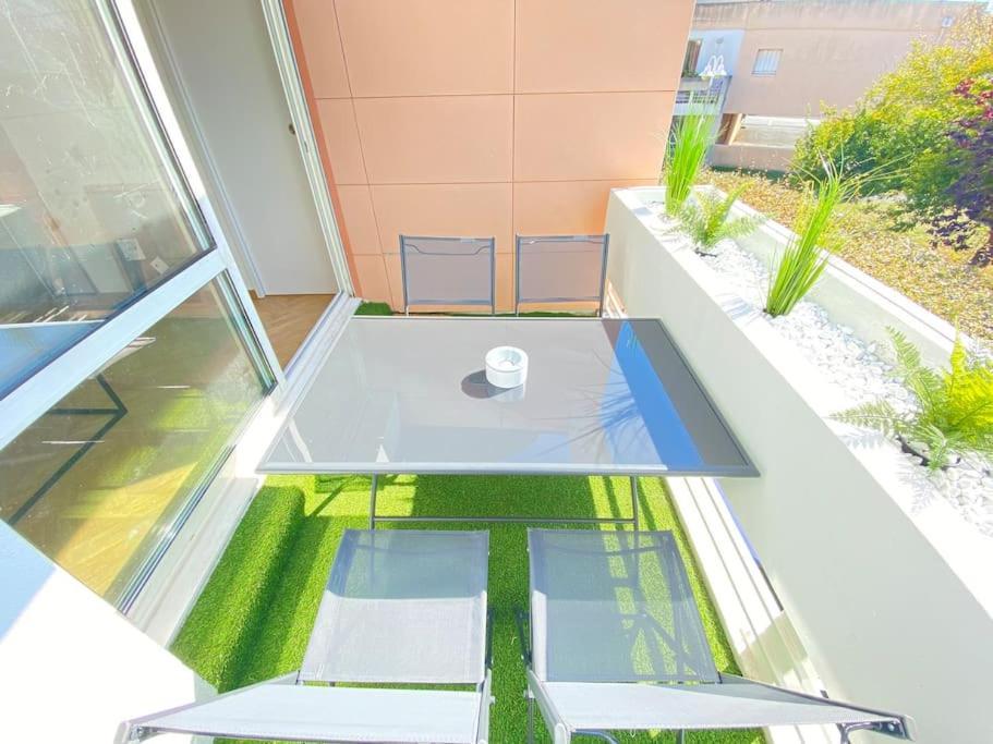 Апартаменти Plein Charme Aux Minimes Terrasse Calme + Parking Ла-Рошель Екстер'єр фото