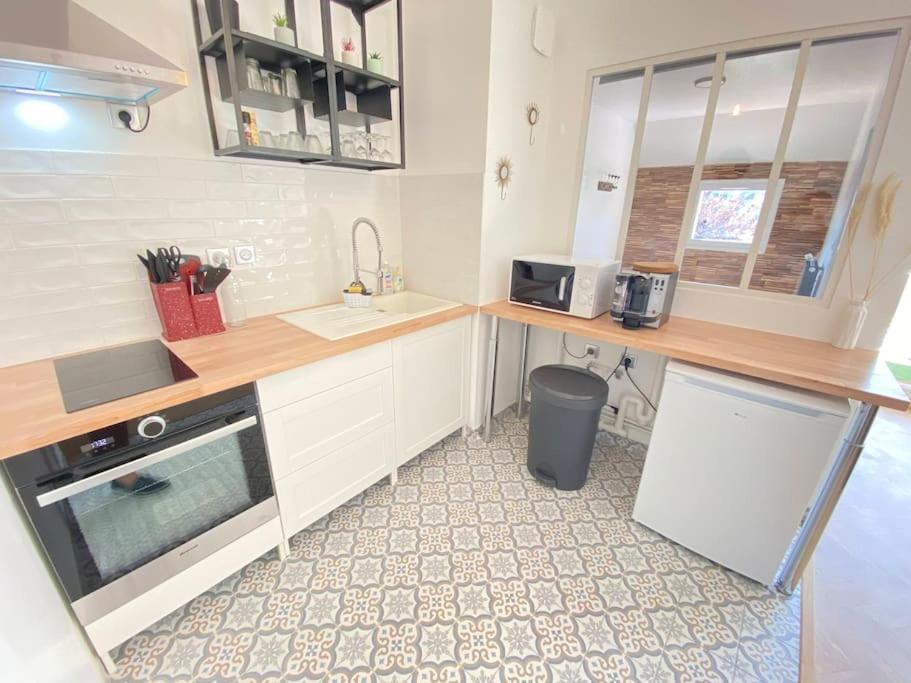 Апартаменти Plein Charme Aux Minimes Terrasse Calme + Parking Ла-Рошель Екстер'єр фото